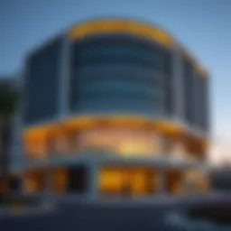 Exterior view of الورقا مول showcasing modern architecture